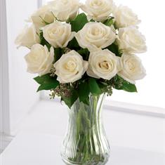 12 White Roses Handtied 