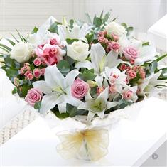 Simply and Elegant Hand tied Same Day 